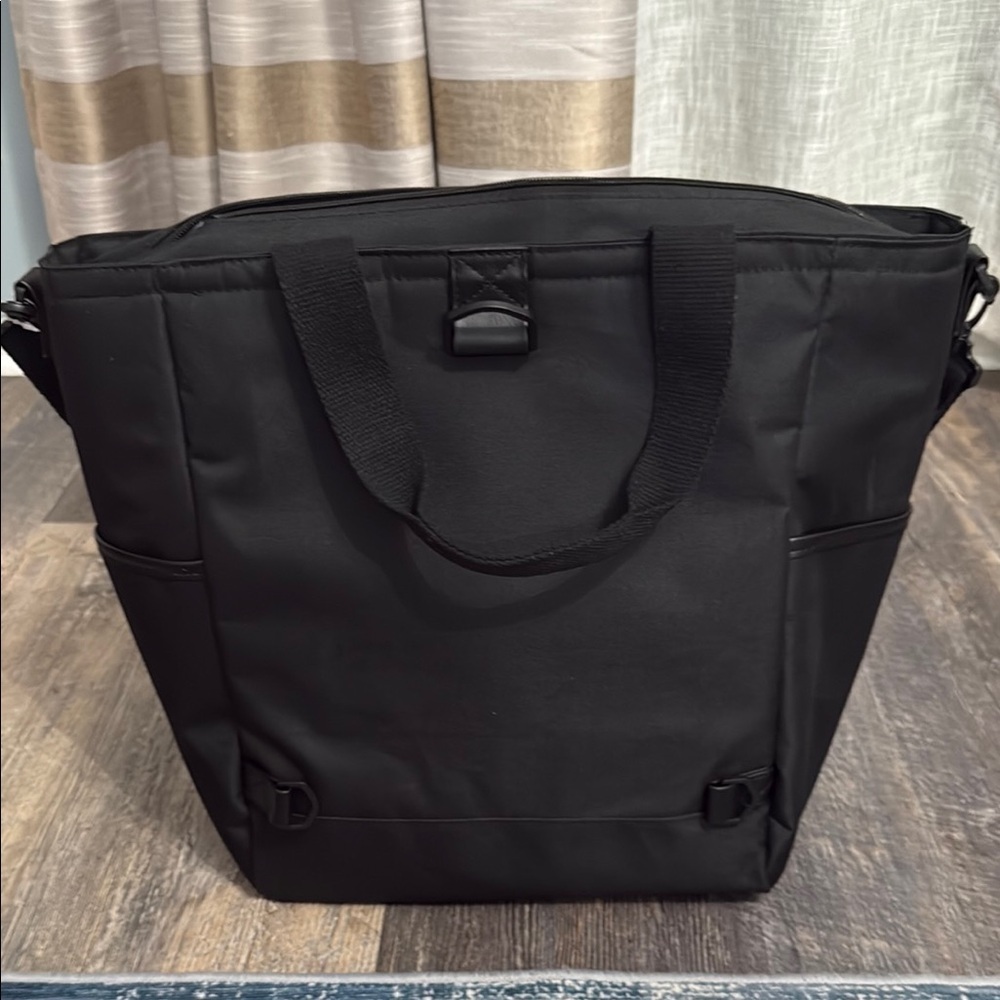 No Boundaries Black cooler Tote - Picture 6 of 10